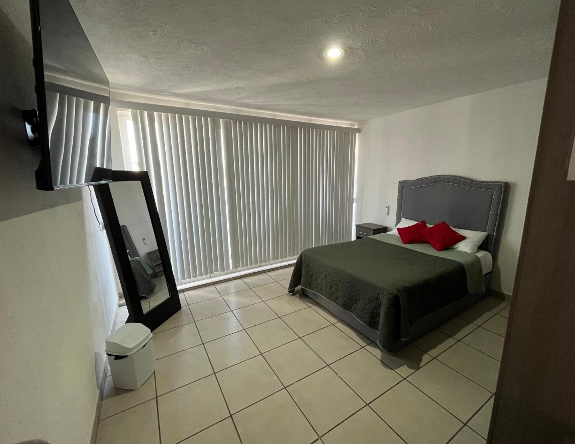 2 Venator House Boutique Apartment Leon Exterior photo